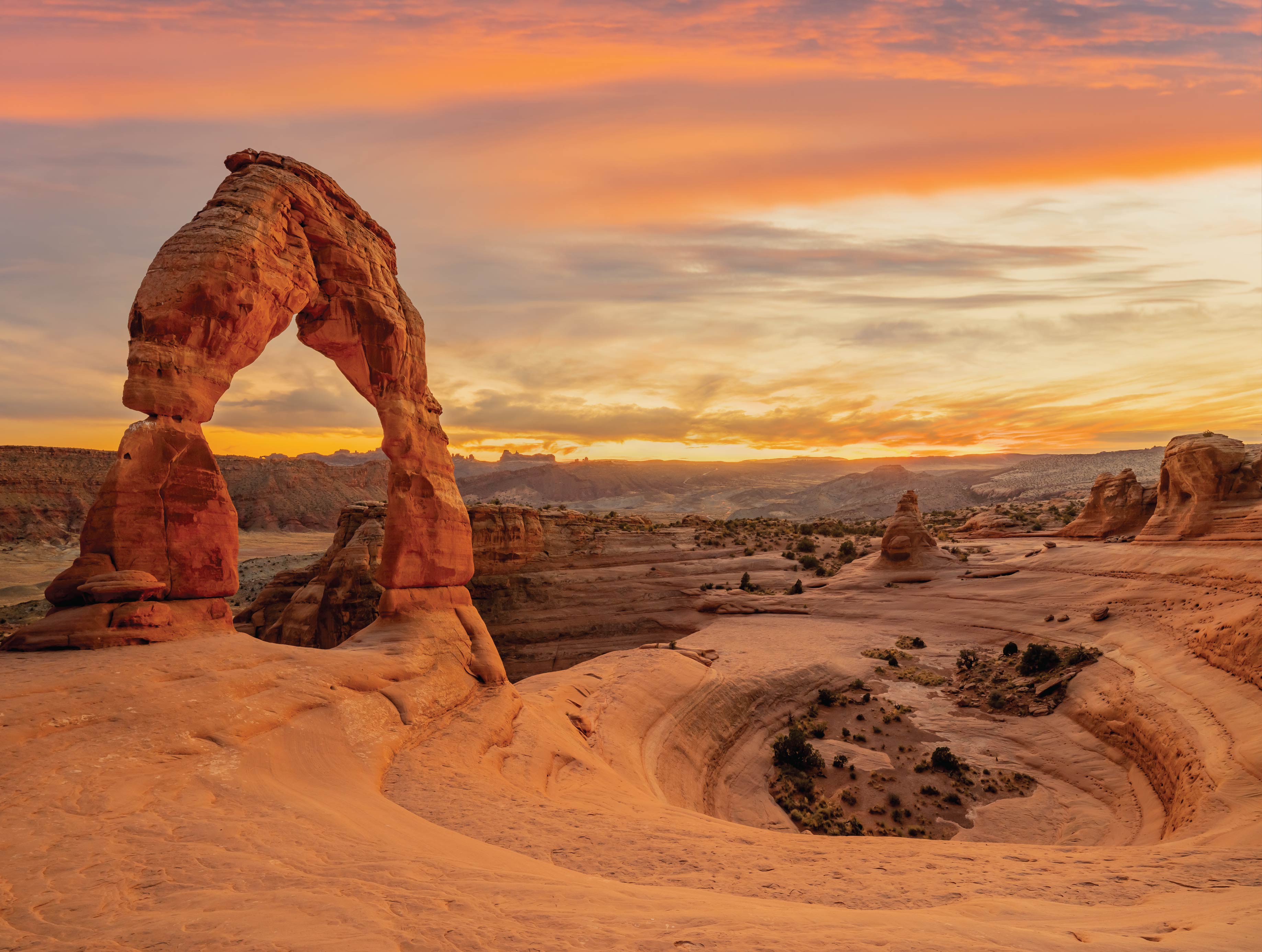 Image of Discovering the Majestic Delicate Arch: A Journey Through Utah’s Natural Wonders
